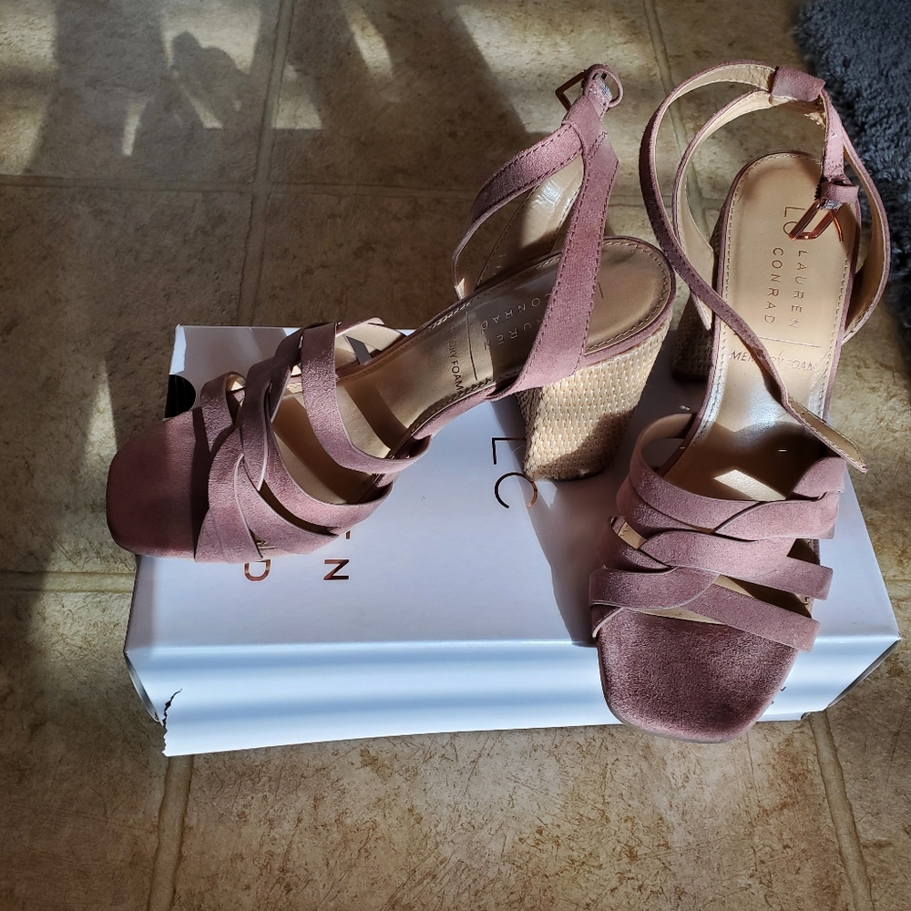 Lauren Conrad Women's Heel, size 7.5
